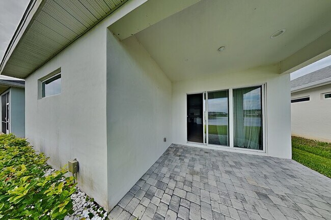 Foto del edificio - 3109 King Palm Dr
