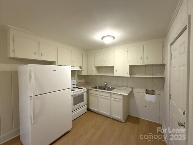 Building Photo - 4409 Brooktree Dr