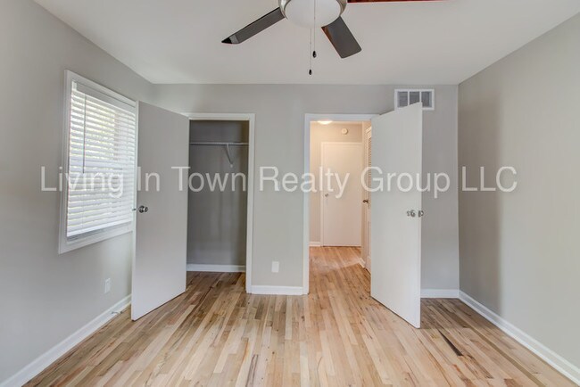 Foto del edificio - 900 Greenwood Ave NE