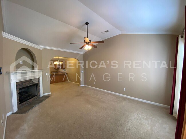 Building Photo - Home for rent in McCalla! Available to Vie...