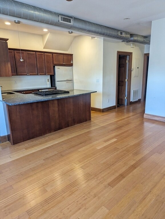 Foto del edificio - 176 Hillside St