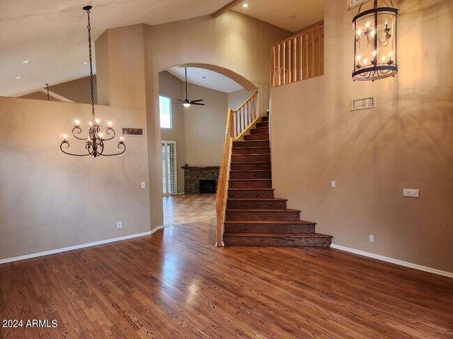 Foto del edificio - 6525 E Paradise Ln