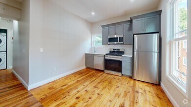 Building Photo - 544 Whitney Ave