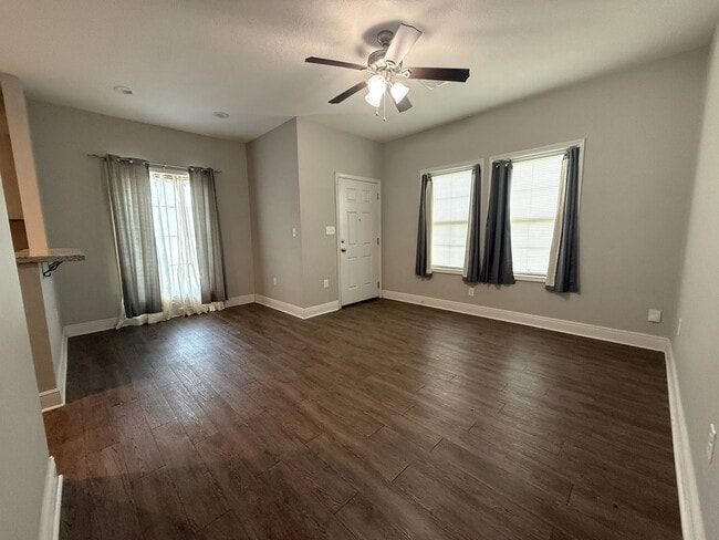 Foto del edificio - 2802 Miller Ave