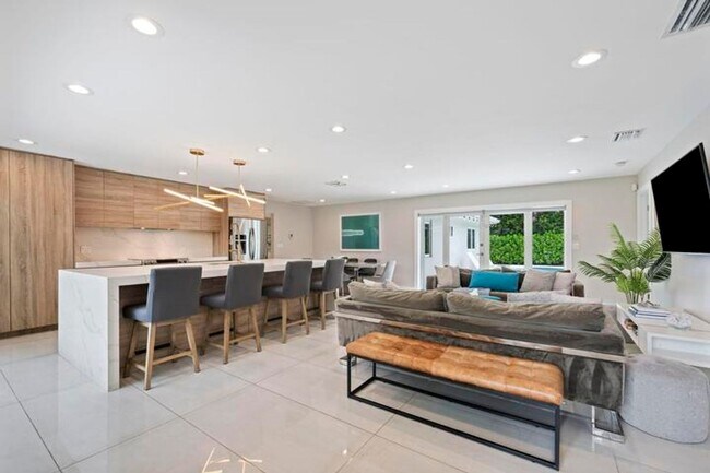 Foto del edificio - 2112 NE 32nd Ave