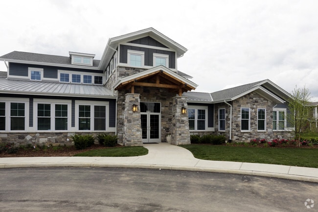 Building Photo - The Lakes of Valparaiso