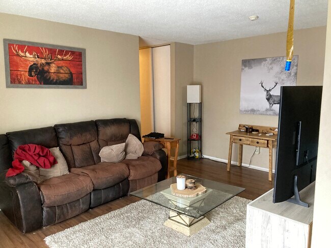 Photo du bâtiment - 434 Palace Rd