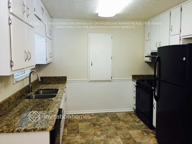 Foto del edificio - 123 Fairview Way