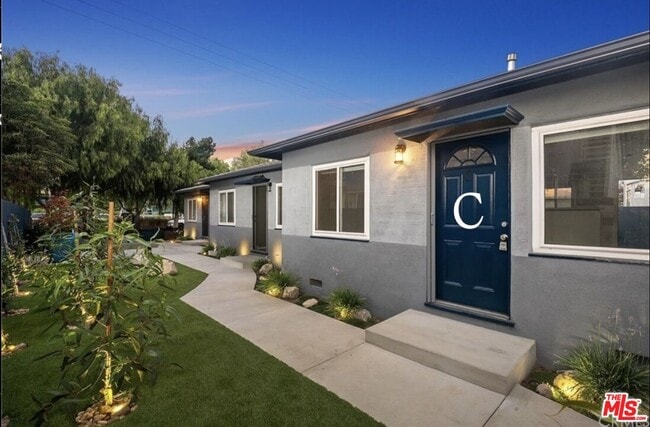 Building Photo - 3032 Exposition Blvd