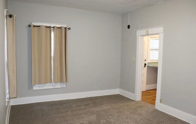 Building Photo - 1535 N 32nd St