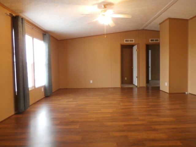 Building Photo - 3709 Nolin Rd