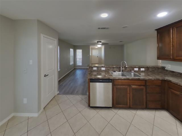 Building Photo - 10953 Colonial Heights Ln