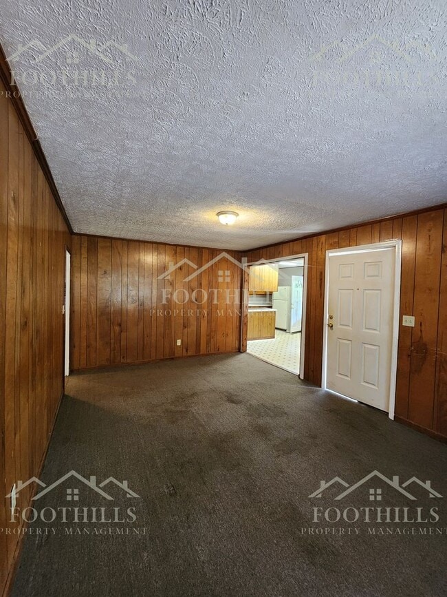 Building Photo - Charming 3-Bedroom Brick Home in Anderson,...