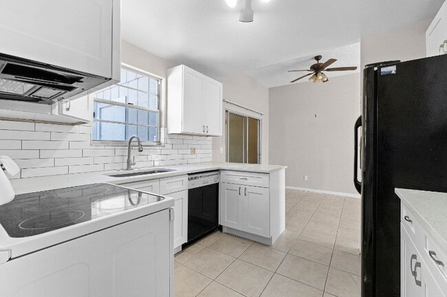 Foto del edificio - 4751 Deer Run Rd