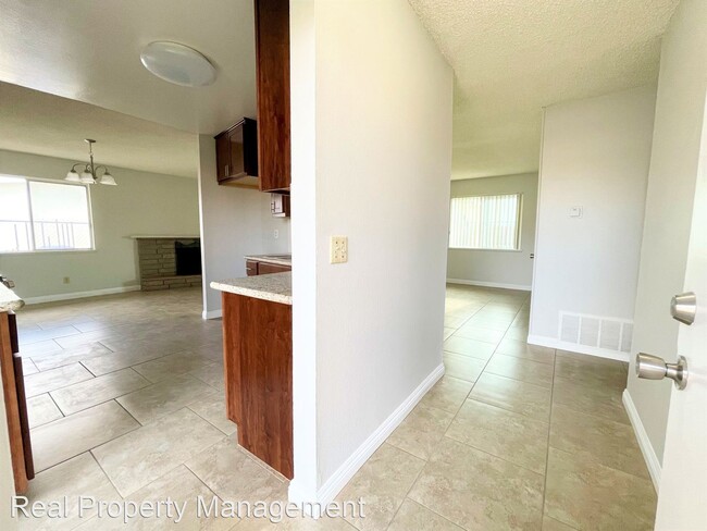 Building Photo - 3 br, 2 bath House - 321 Redondo Drive