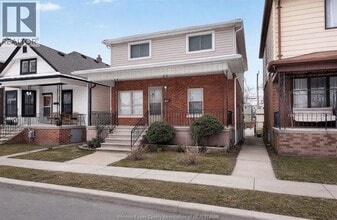 Building Photo - 907 Gladstone Ave