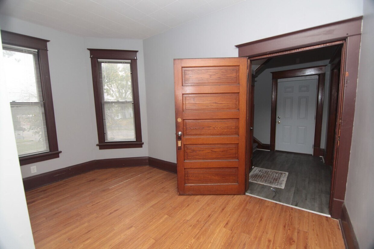 Primary Photo - Charming 4-Bedroom Home with Modern Amenit...