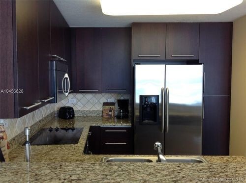 Building Photo - 6516 Collins Ave