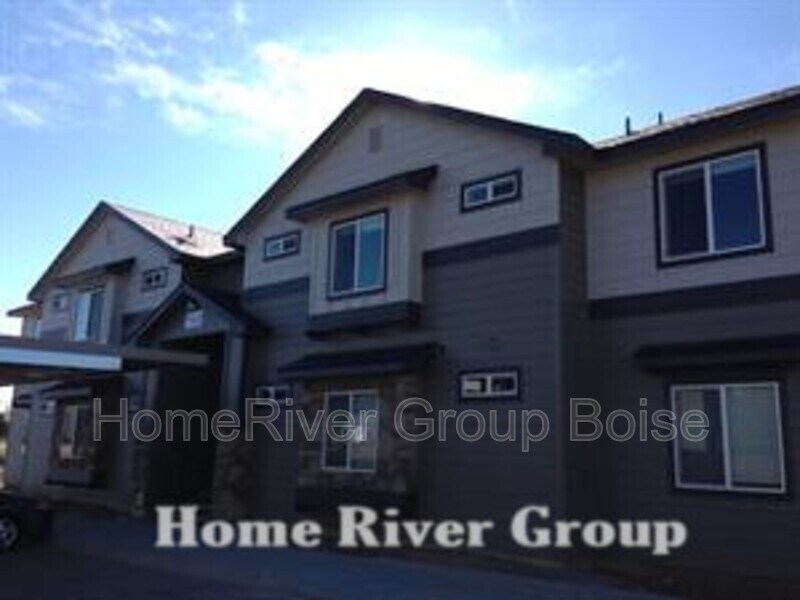 Foto principal - 11828 W Fairview Ave