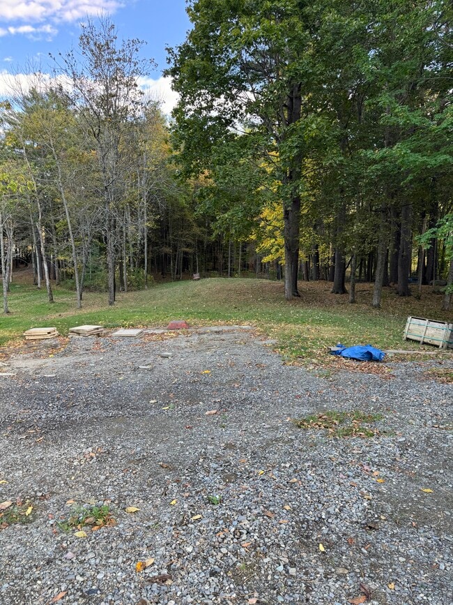 Building Photo - 619 Riverside Dr