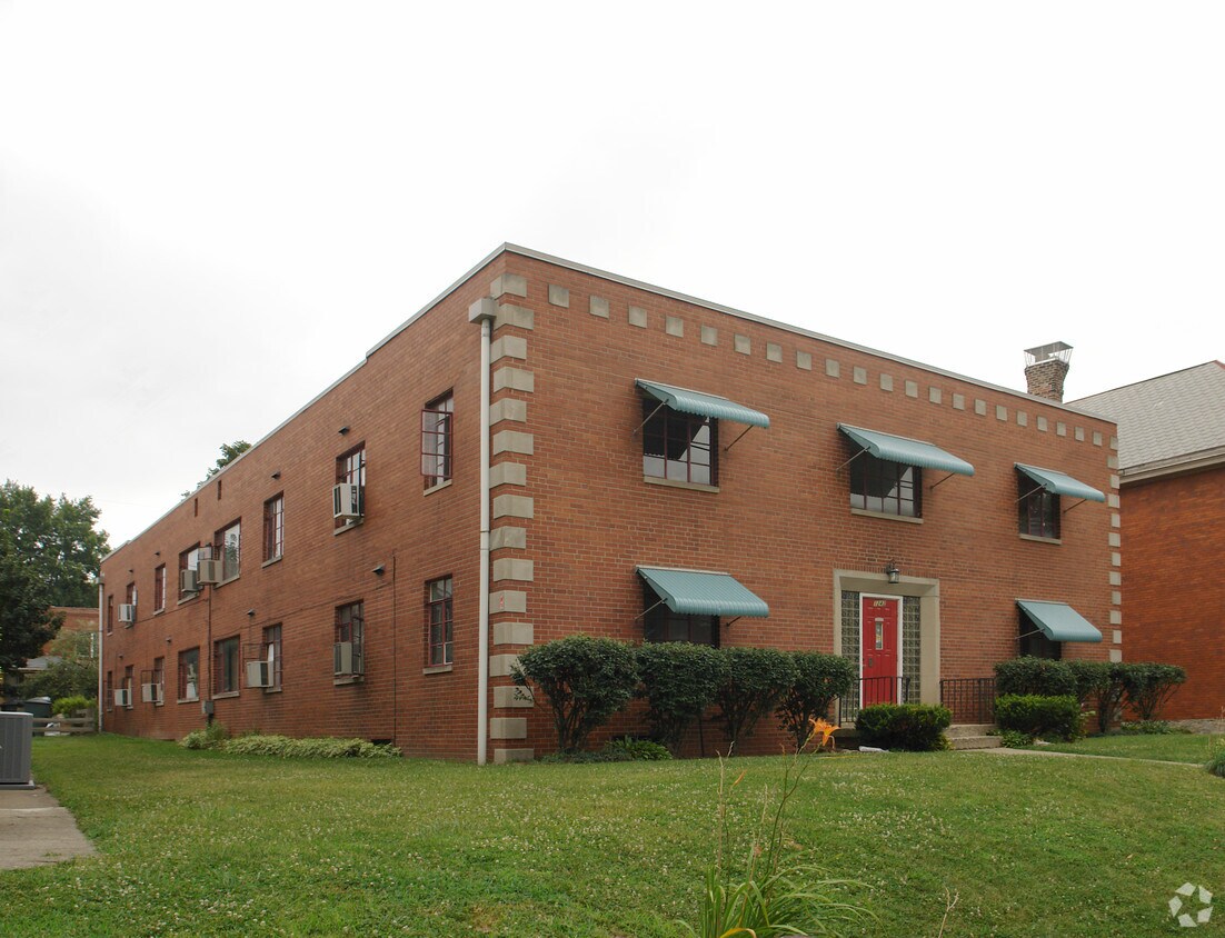 Primary Photo - 1242 Neil Ave