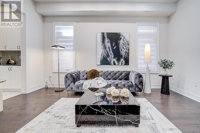 Building Photo - 38 Settlers Rd E