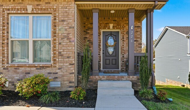 Building Photo - Dog Friendly Three Bedroom with Bonus in Sango!