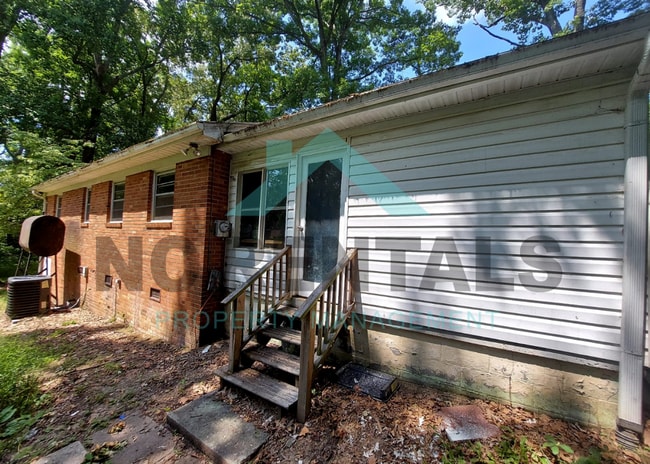 Building Photo - 3818 Edgewood Terrace Rd