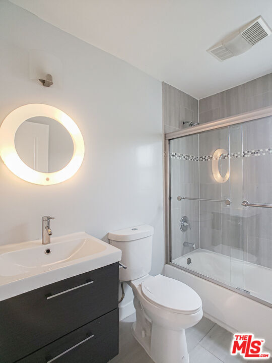 Foto del edificio - 1109 Serrano Ave