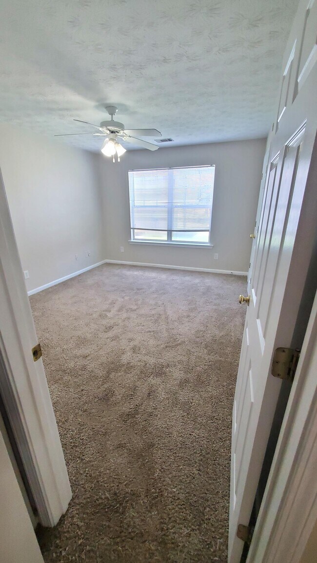 Foto del edificio - 241 S Irwin St