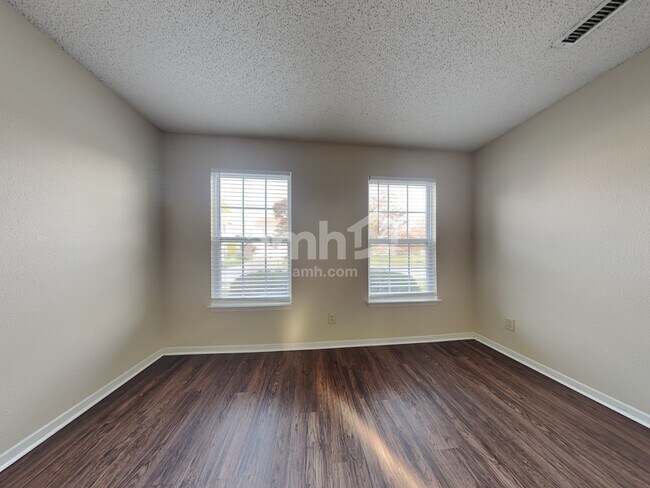 Building Photo - 13342 Allegiance Dr