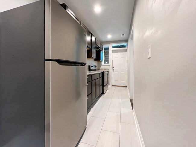 Foto del edificio - 355 Parkland Pl SE