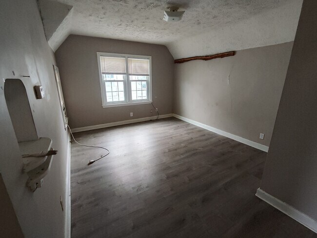 Foto del edificio - 1025 Goodhue Blvd