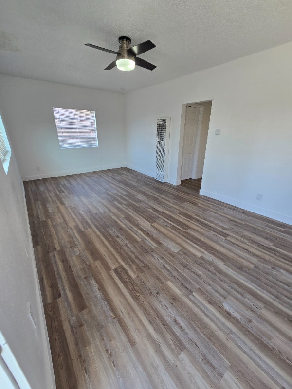 Foto del edificio - 7164 N Maroa Ave