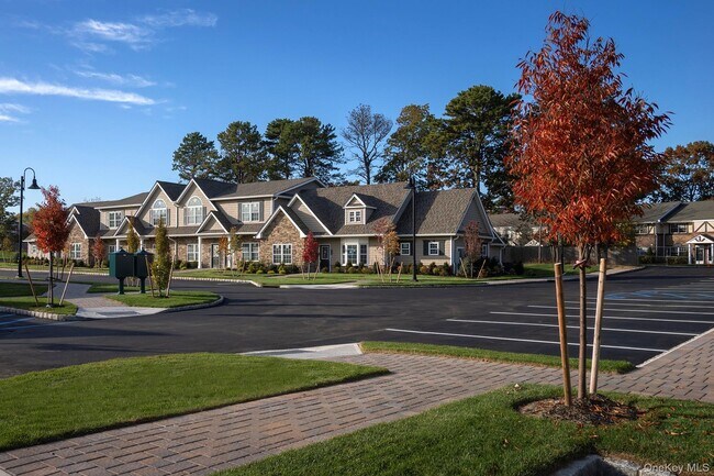 Building Photo - 63 Sunlight Walk