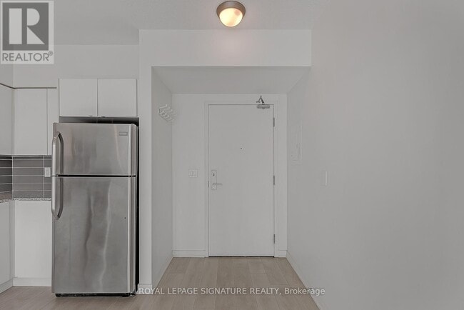 Building Photo - 69-469 Lynn Williams St