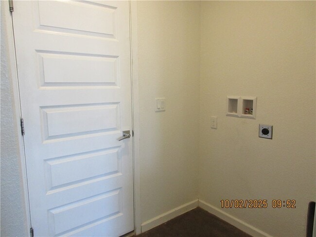 Building Photo - 3560 N Bond St