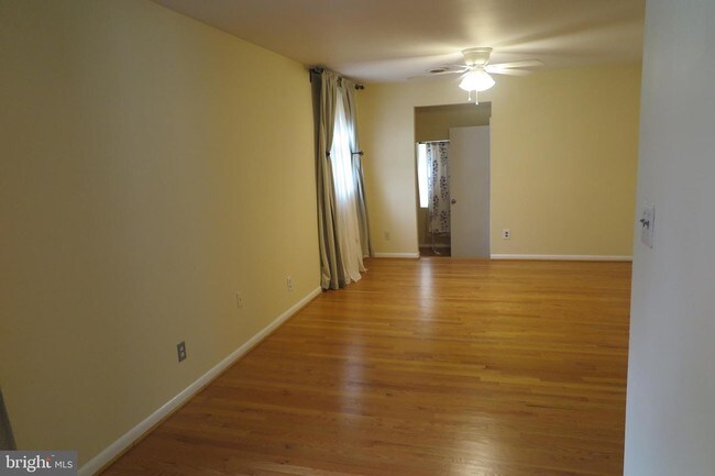 Foto del edificio - 630 California Terrace