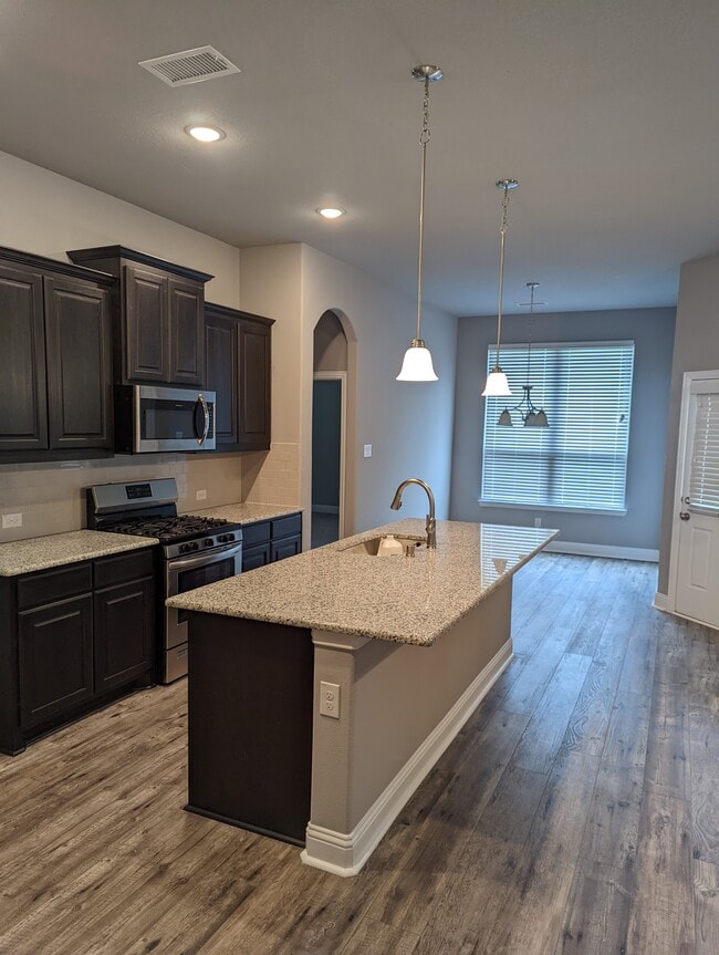 Building Photo - 2816 Pronghorn Dr