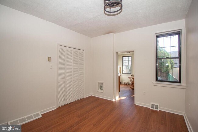 Foto del edificio - 3211 Memphis St