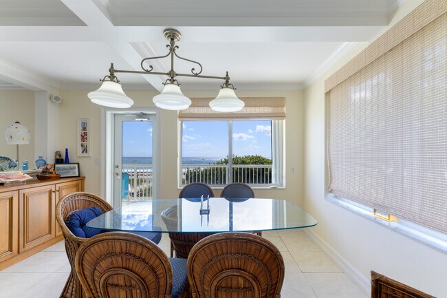 Foto del edificio - 2565 S Ocean Blvd