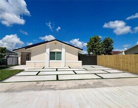 Building Photo - 20848 SW 118th Ave