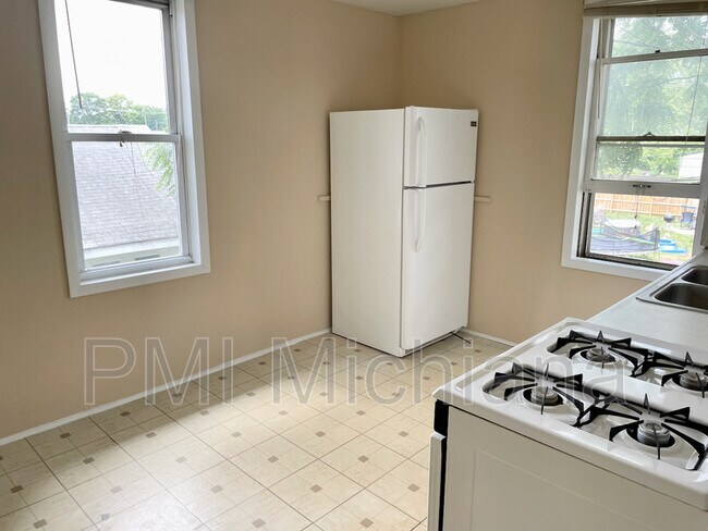 Foto del edificio - 602 W 6th St