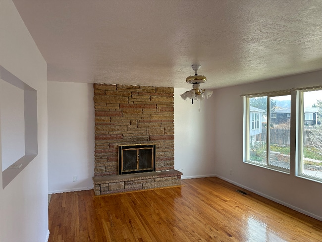 Foto del edificio - 4981 Greentree Way W