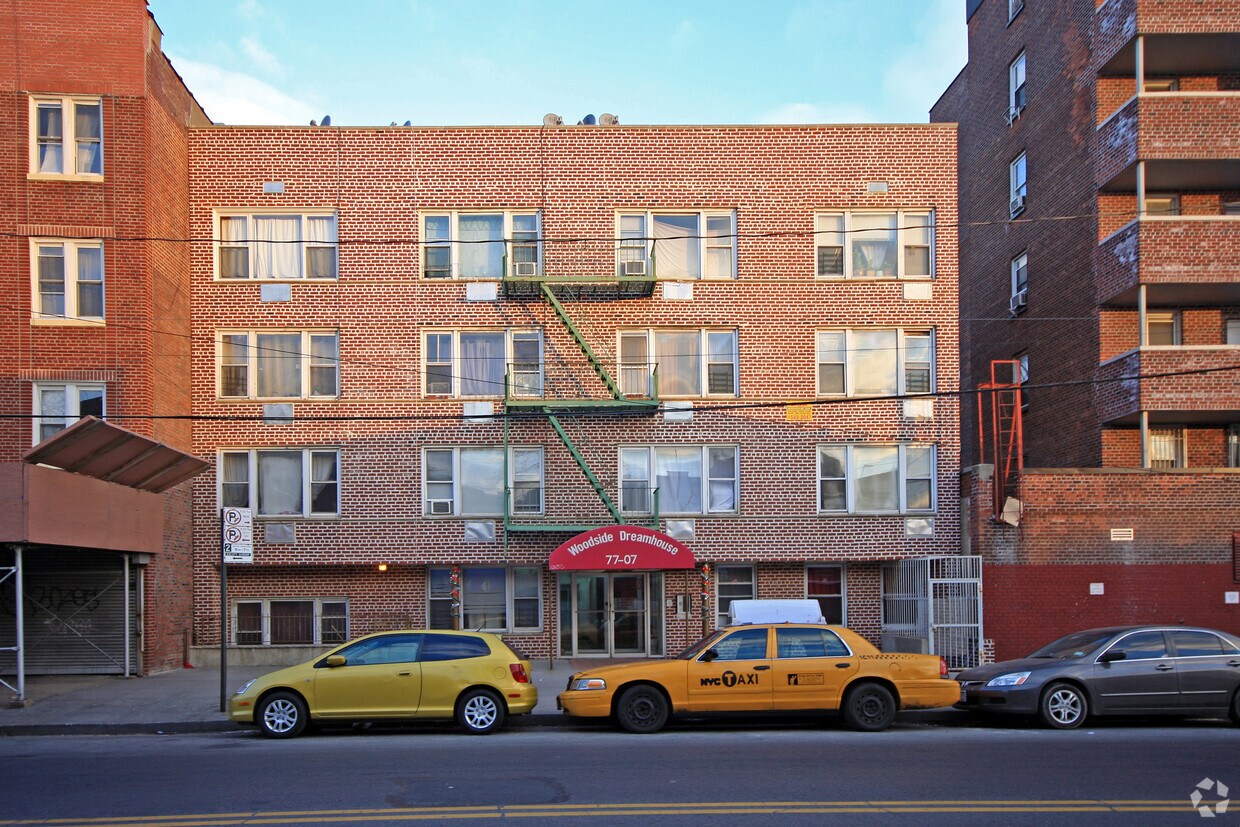 7707 Woodside Ave, Flushing, NY 11373 Apartments in Flushing, NY