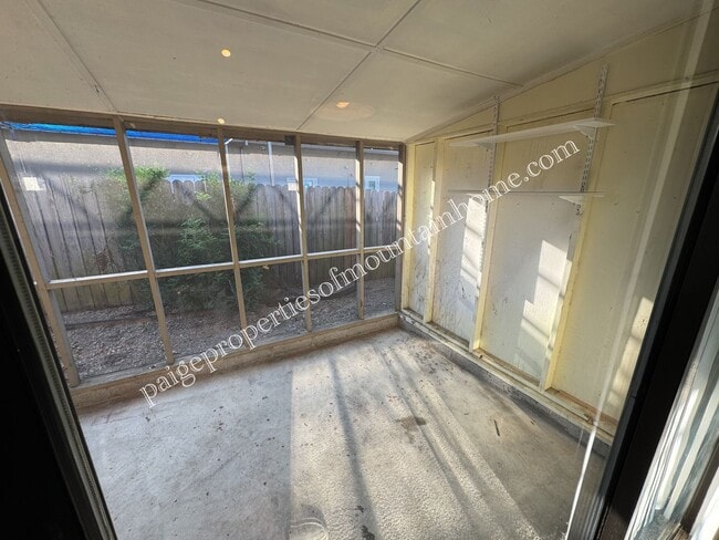 Building Photo - 605 Cooper Estates Dr