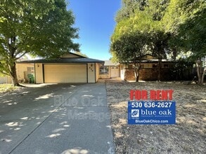 Building Photo - 930 St Clair Dr