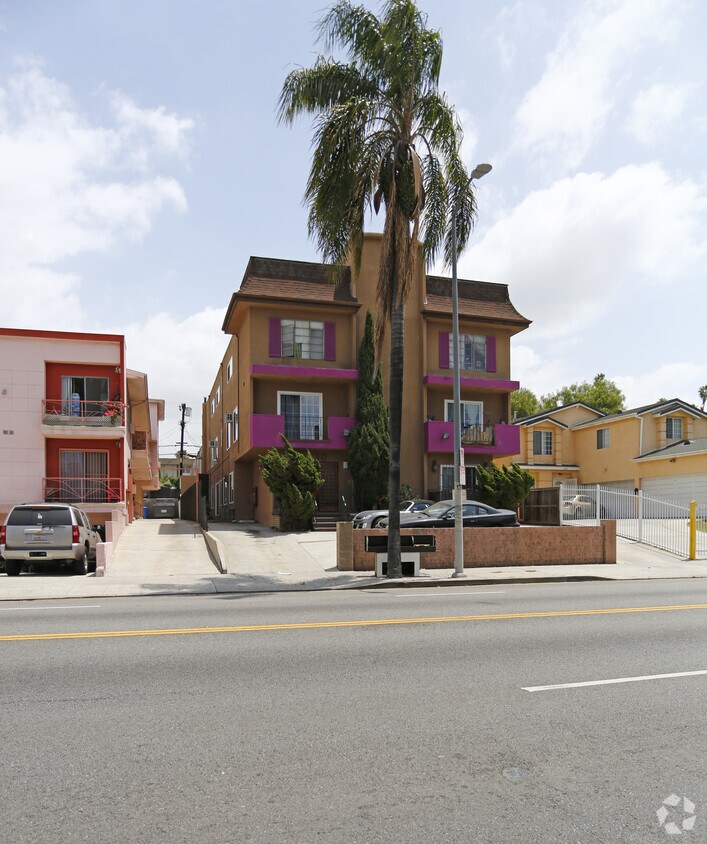 Building Photo - 430 S Wilton Pl