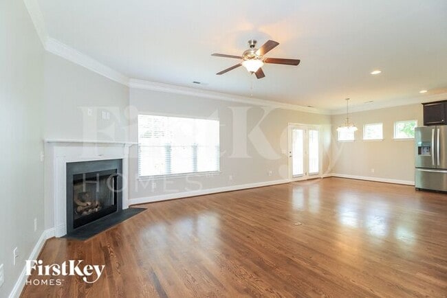 Foto del edificio - 3173 Knoll Ridge Dr