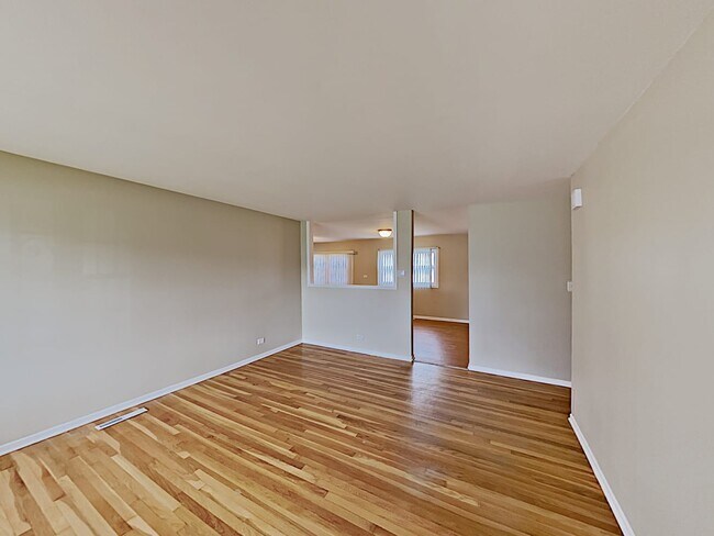 Building Photo - 15447 David Ln